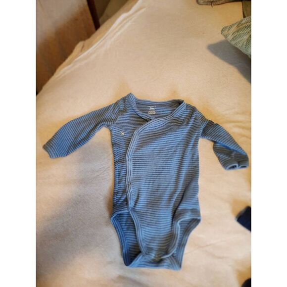 Carter's Set of Three Shirts - Picture 3 of 3